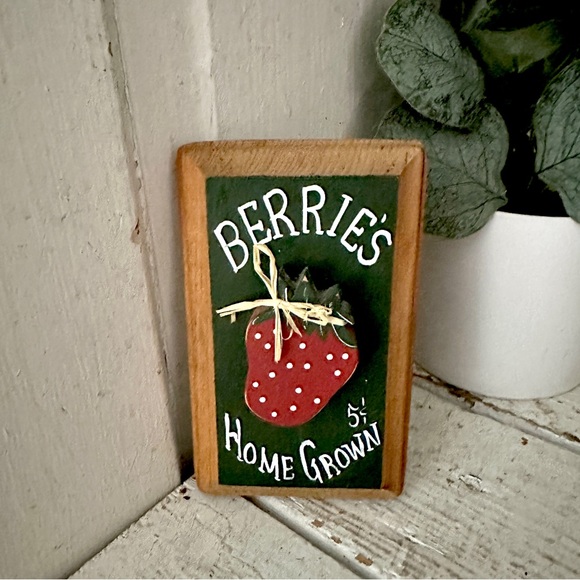 Other - Berries 5¢ Strawberry Farm Rustic Sign Wood Wall Plaque Handpainted Wall Art 3x5